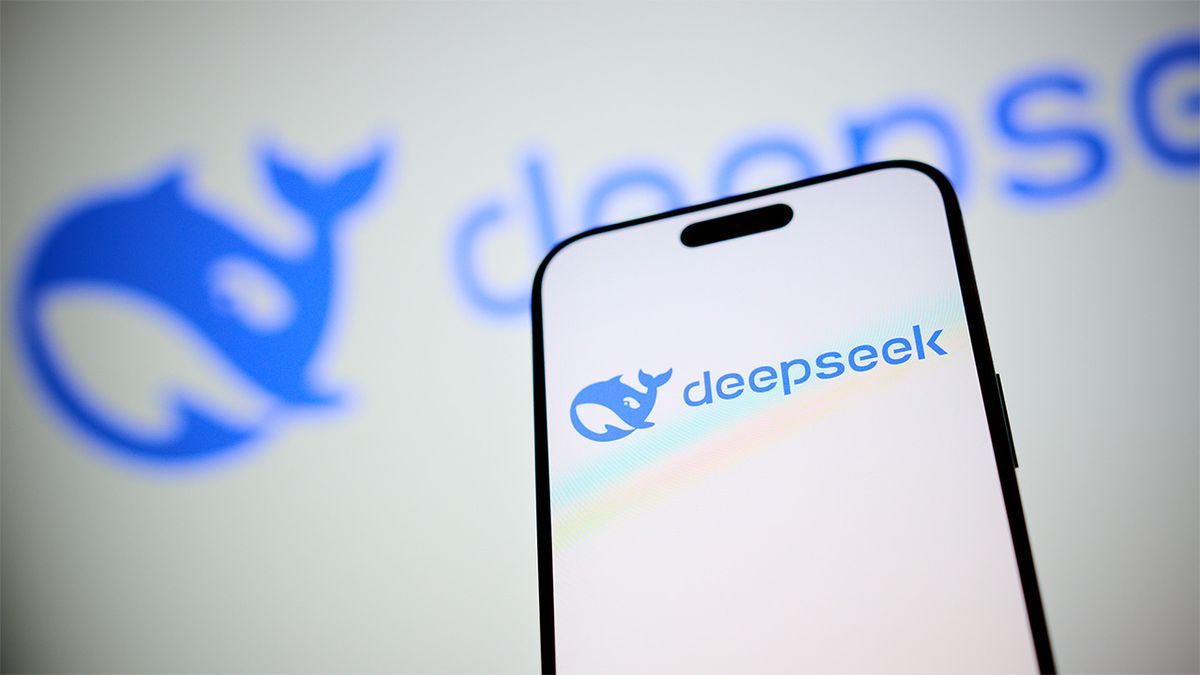 5 DeepSeek prompts to try first  --  see what this new AI