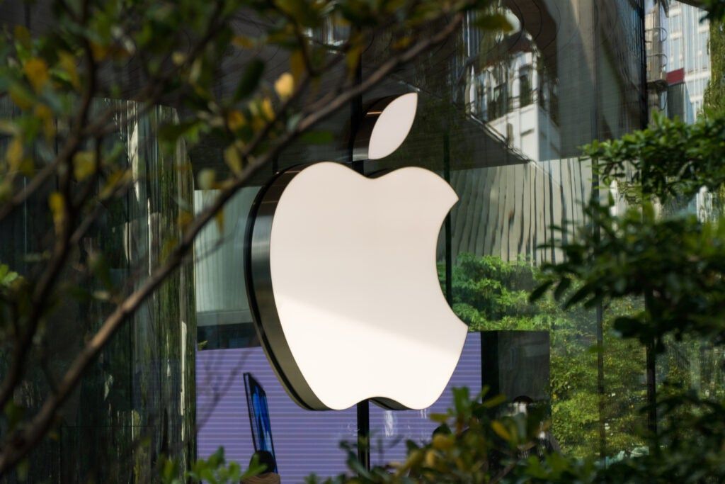 Apple's Q3 Earnings Preview: AI Potential and Market