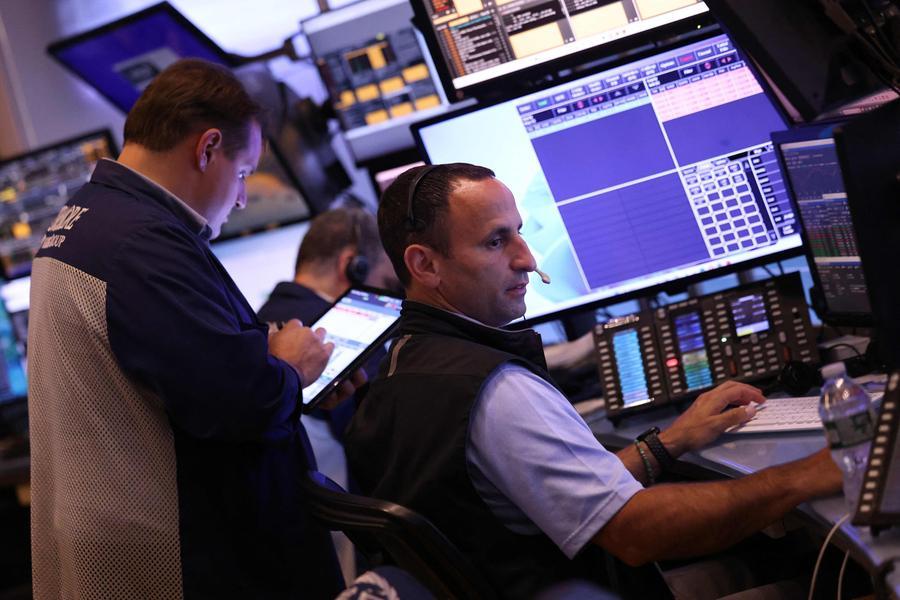 Global Stock Markets Show Mixed Performance Ahead of Key