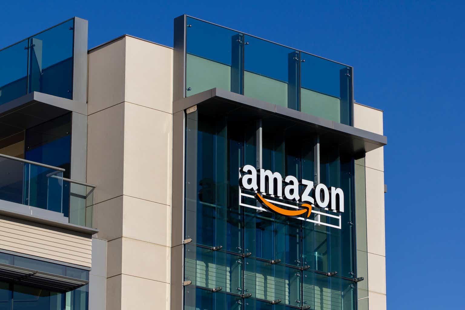 Amazon's Q2 Earnings: Strong Performance Amid Economic