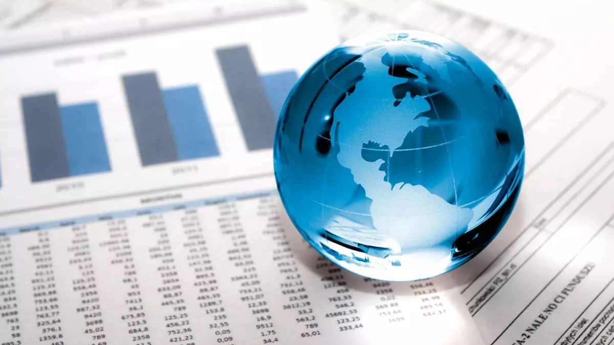 Global Market Turbulence: AI Economics, Yen Carry Trade,