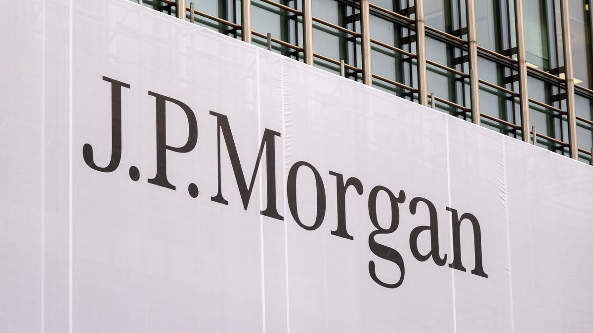 JPMorgan Chase Launches AI Assistant for 60,000 Employees,