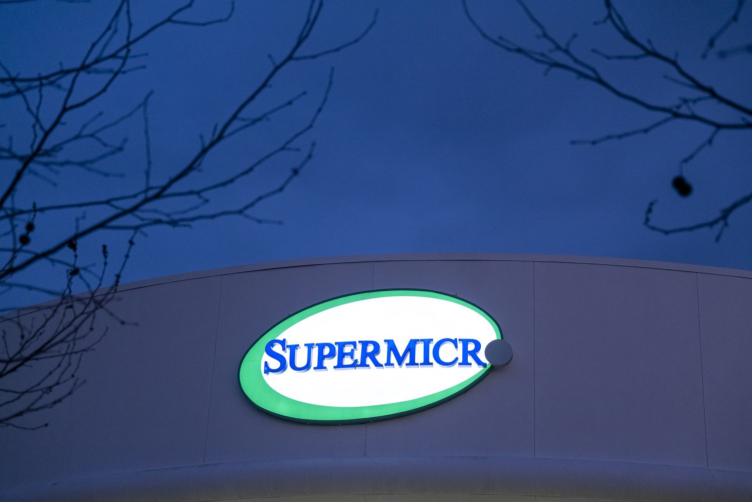 Super Micro Computer: Navigating Market Volatility Amid