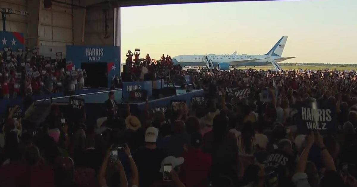 Debunking AI Claims: Harris Campaign Rally Photo Controversy