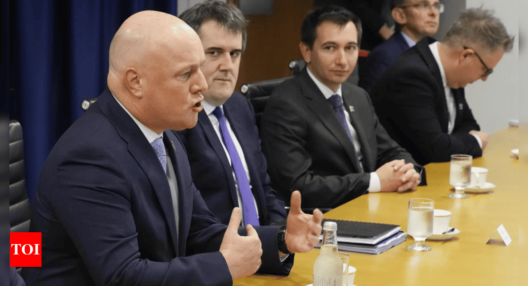 New Zealand PM Calls for Defense Overhaul and Stronger Ties 