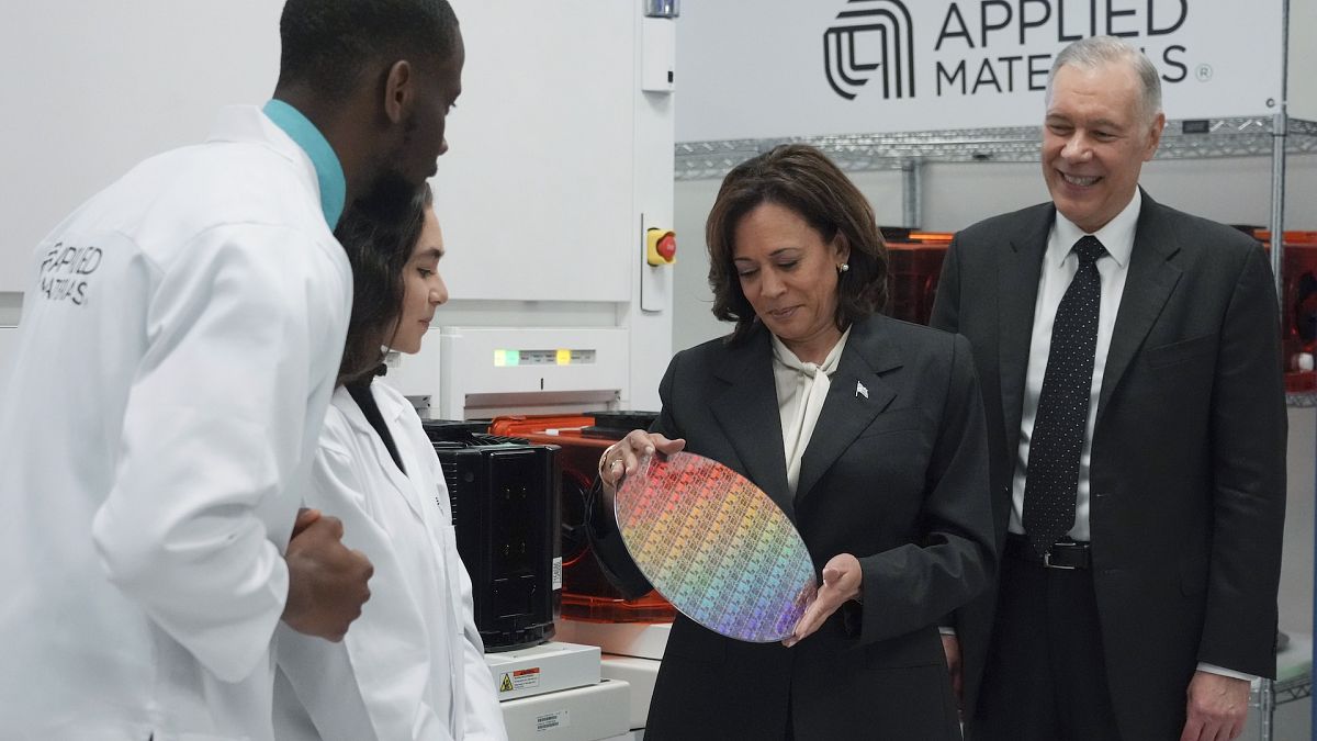 Applied Materials Reports Record-Breaking Q3 Revenue Amid