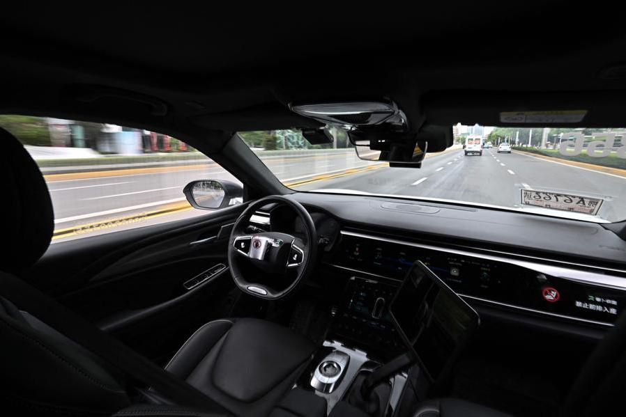China's Robotaxi Revolution: A Mix of Awe and Apprehension