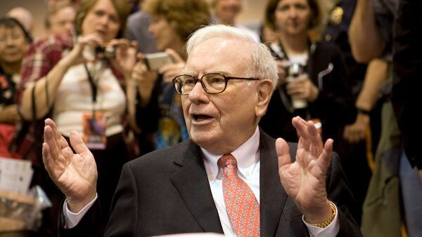 Warren Buffett's $277 Billion Cash Pile: A Silent Warning