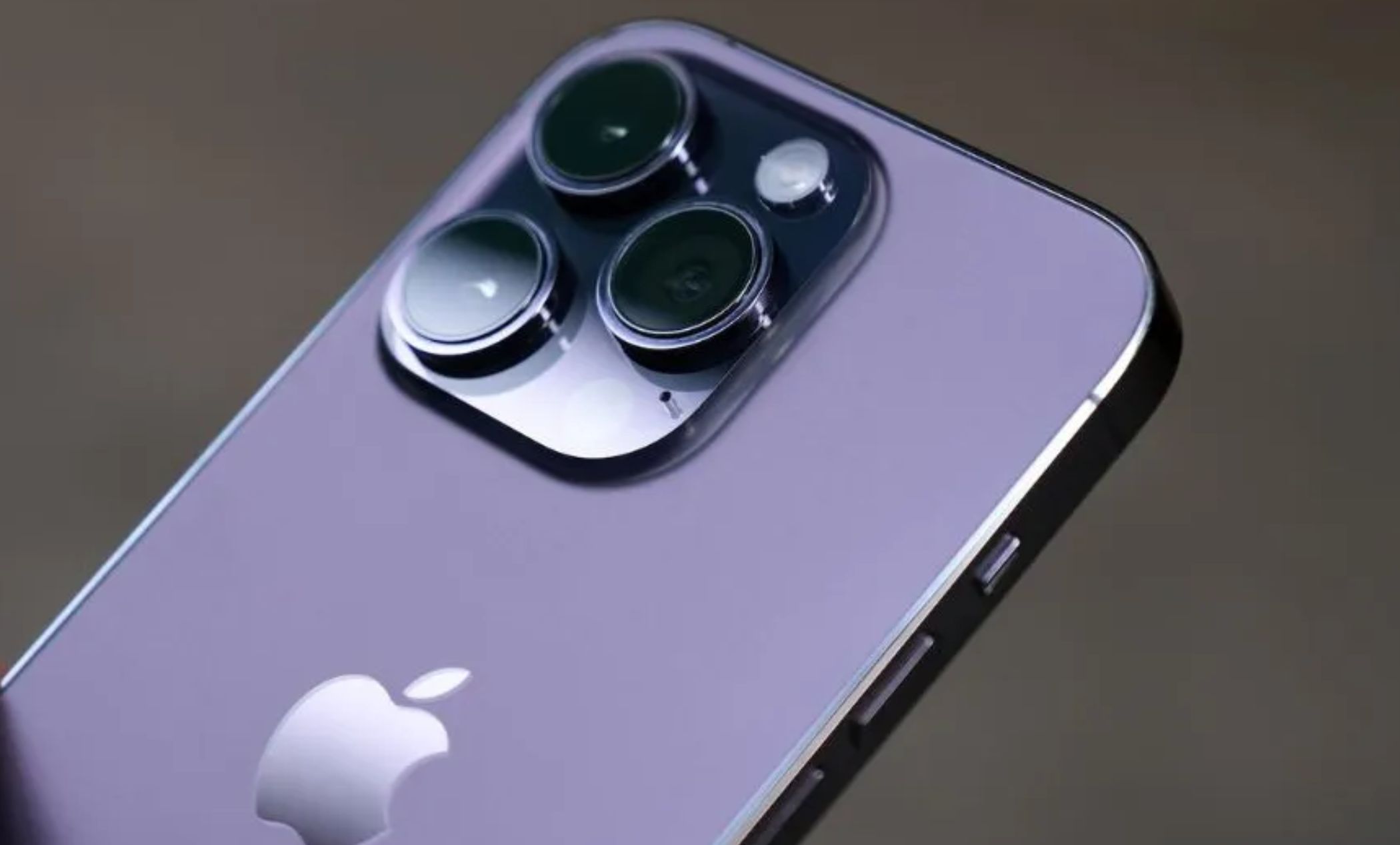 iPhone 16 Series: Larger Displays, Enhanced Cameras, and