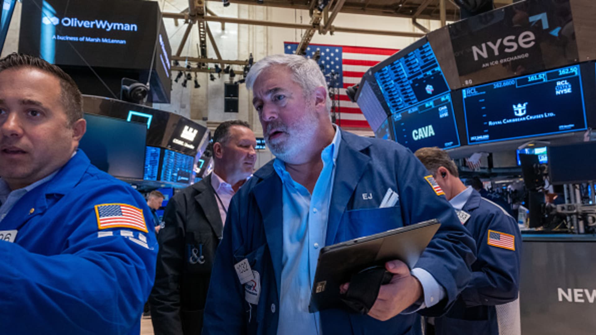 Market Rotation Anticipated as Fed Rate Cut Looms: