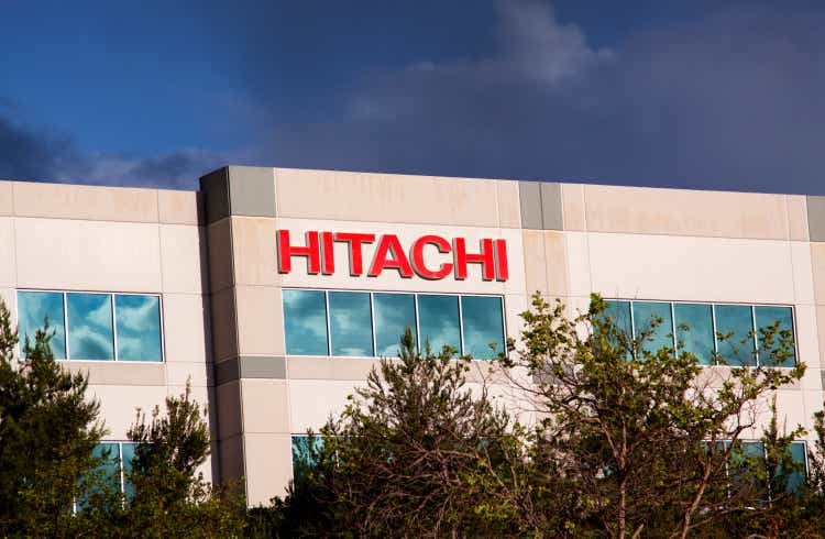 Singtel and Hitachi Partner to Revolutionize Data Centers