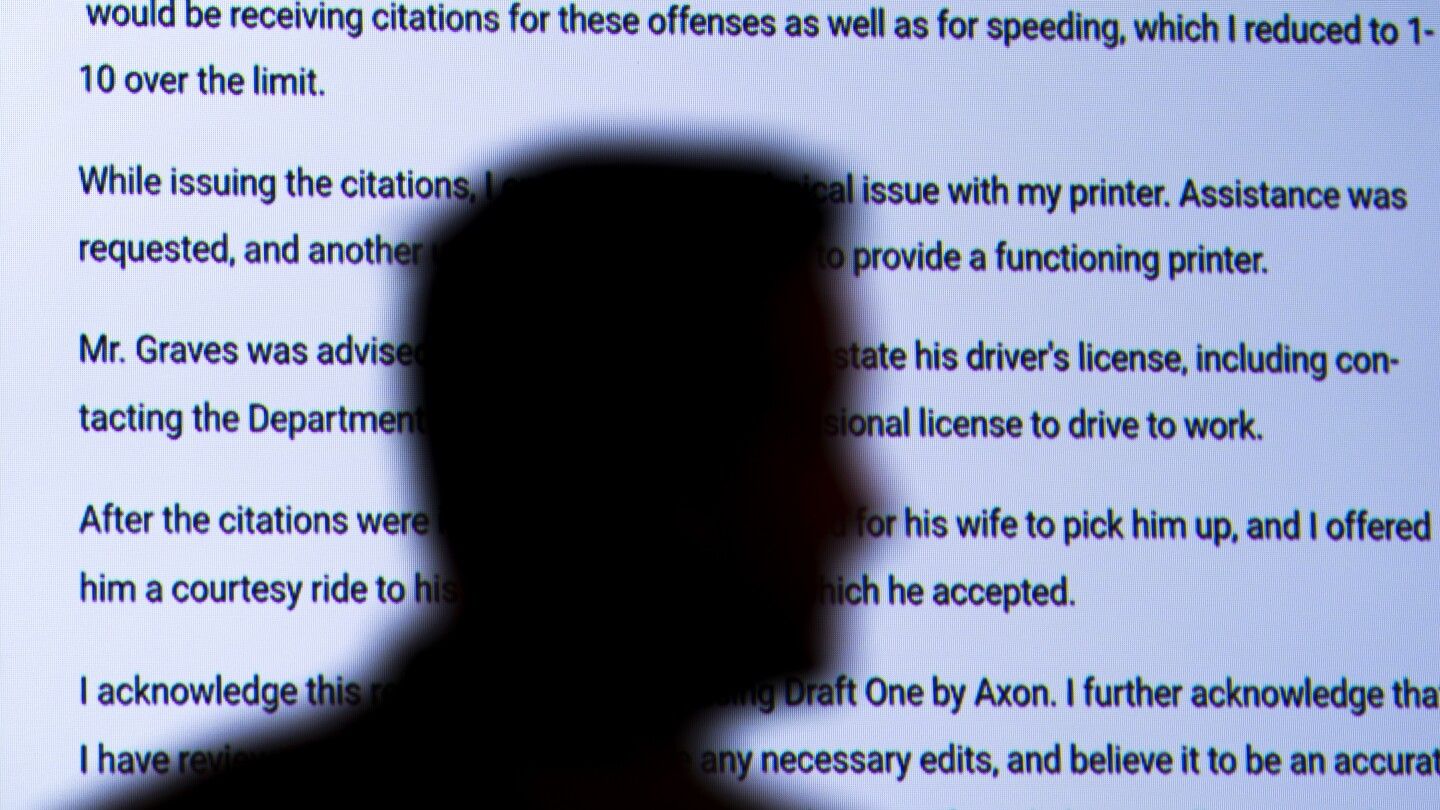 US Police Departments Adopt AI Chatbots for Crime Report