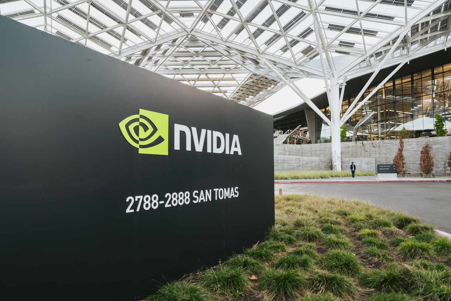 Nvidia's Earnings Report: A Barometer for AI Industry Demand