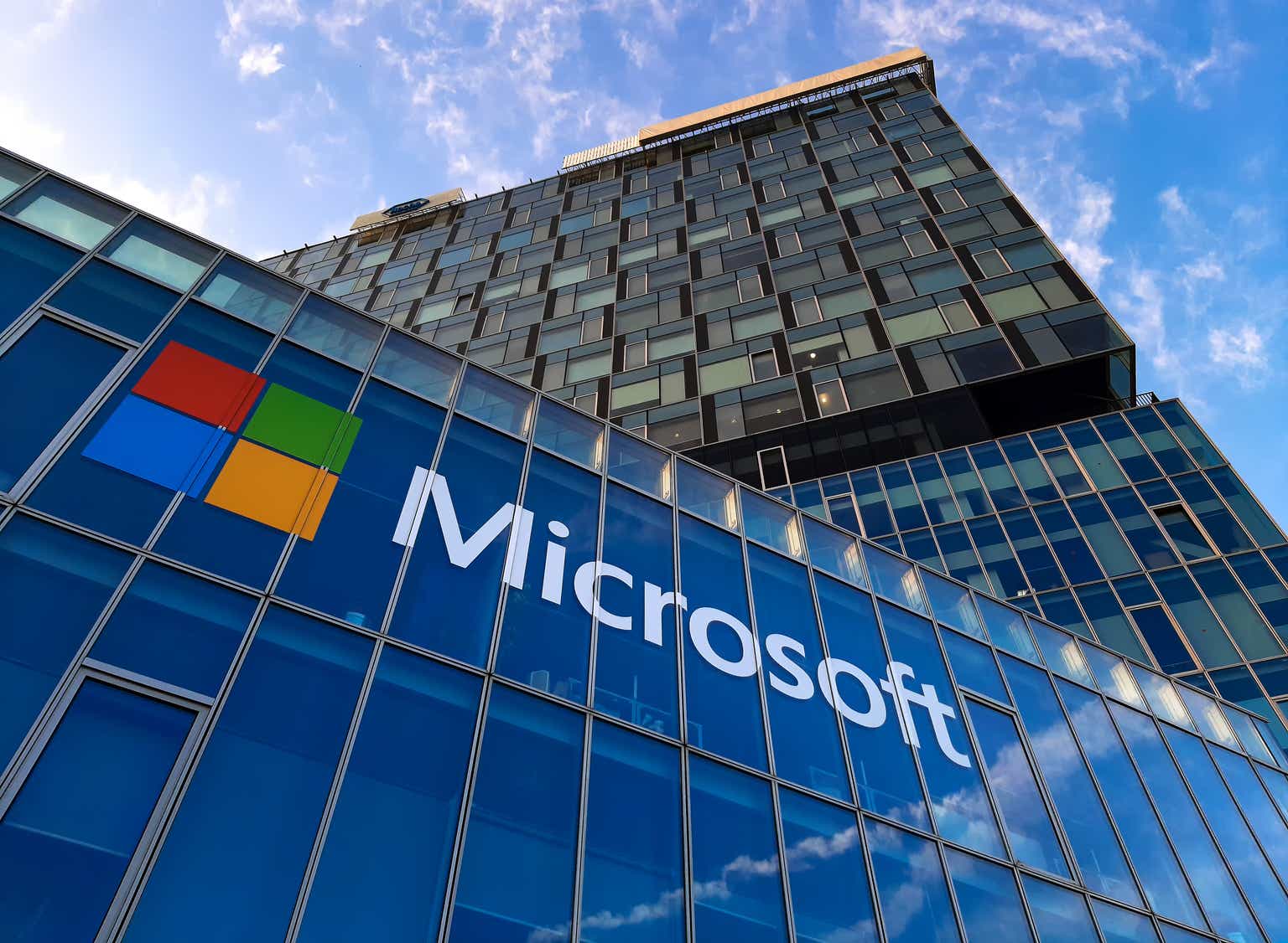 Microsoft's AI Infrastructure Spending: A Strategic Move