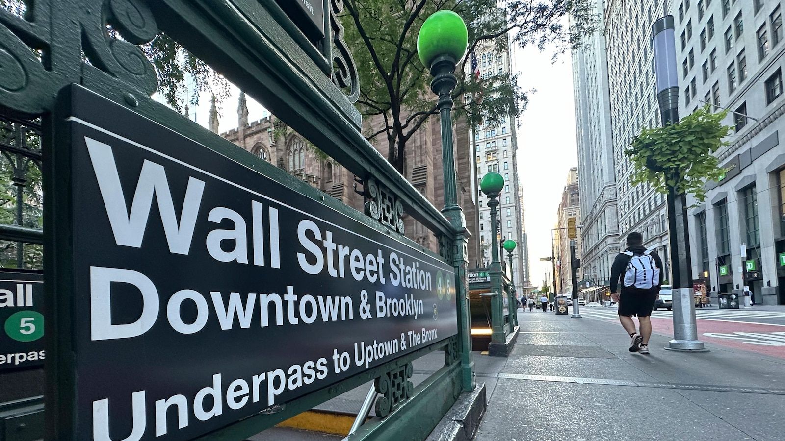Global Stock Markets Decline Amid Economic Concerns and