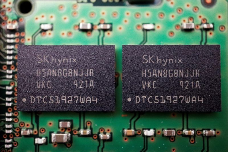 SK Hynix to Begin Mass Production of HBM3E 12-Layer Memory