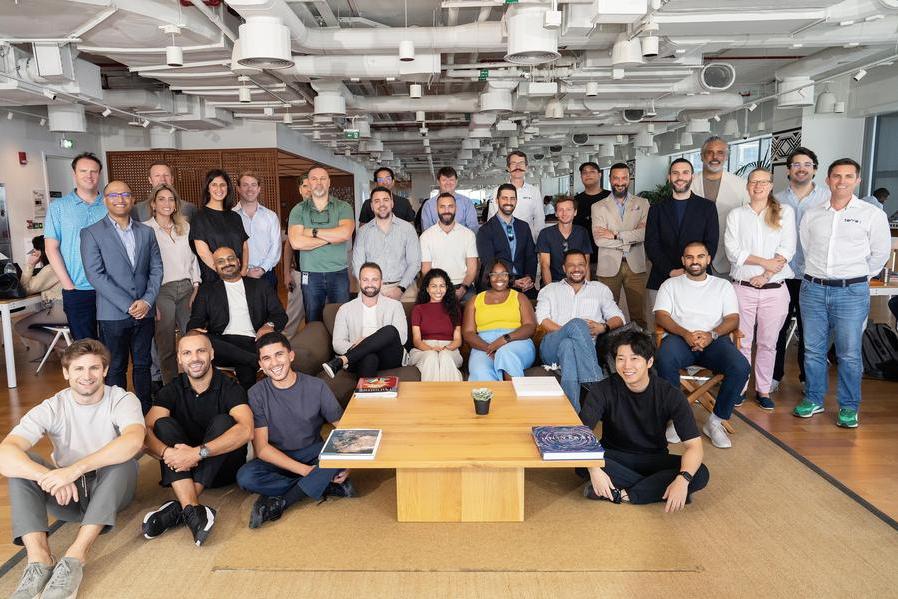 Hub71 Welcomes 21 Startups to Abu Dhabi in 15th Cohort,