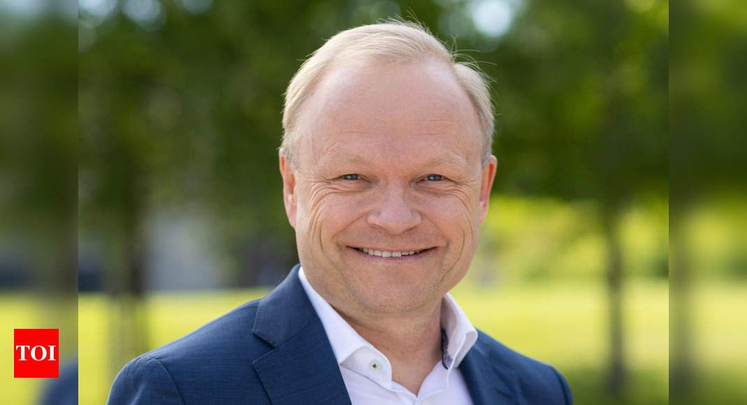 Nokia Denies CEO Replacement Rumors, Reaffirms Support for