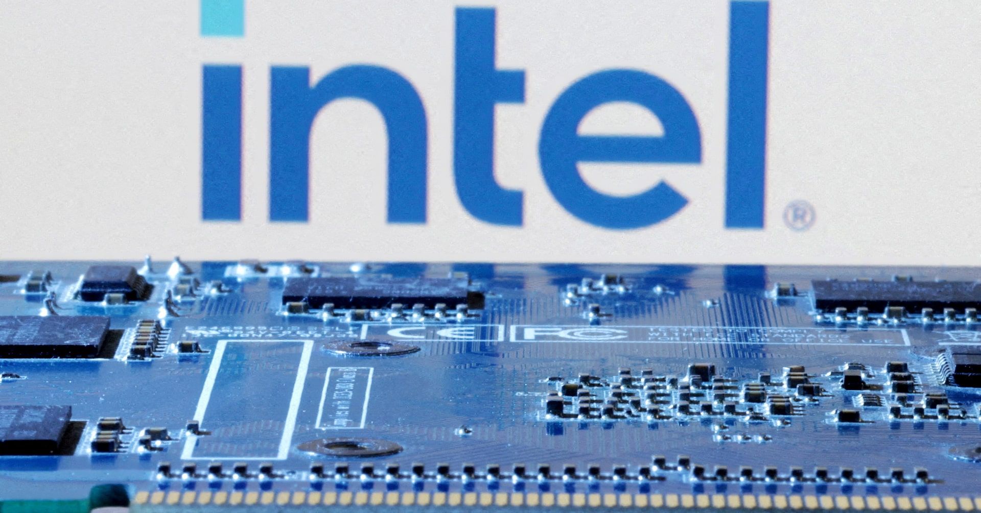 Intel Secures Custom Chip Deal with Amazon, Boosting