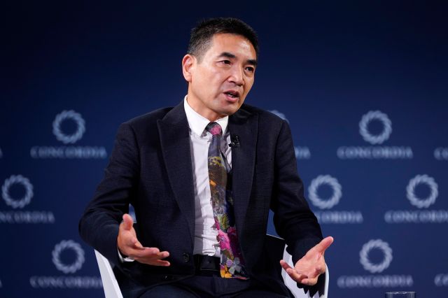 Zoom CEO Eric Yuan Predicts AI-Enabled 4-Day Work Weeks