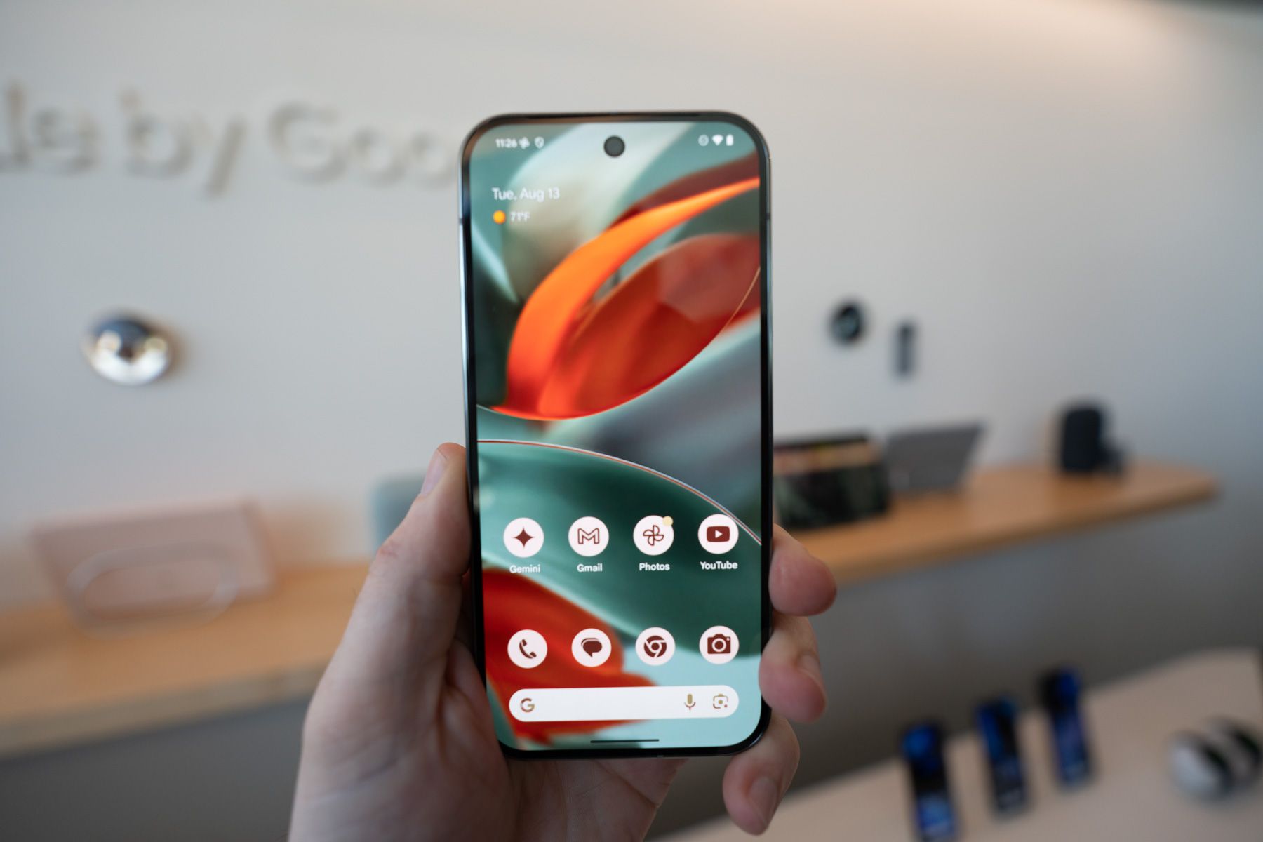 Google Tests Gemini AI Button on Android Lock Screen,