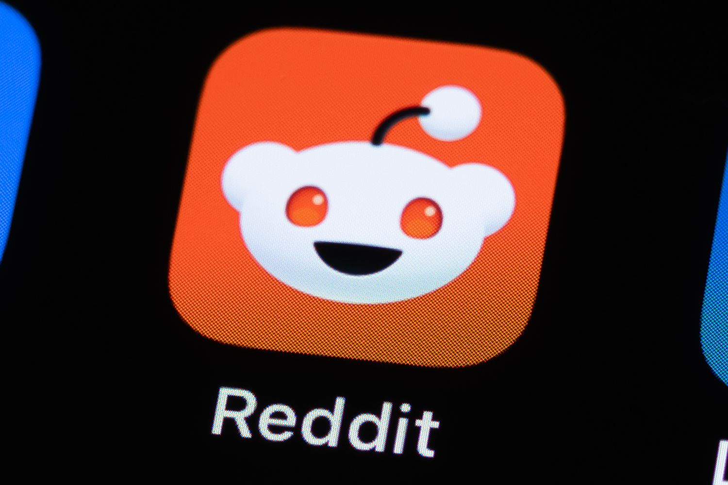 Reddit Stock Surges as Jefferies Initiates 'Buy' Rating,