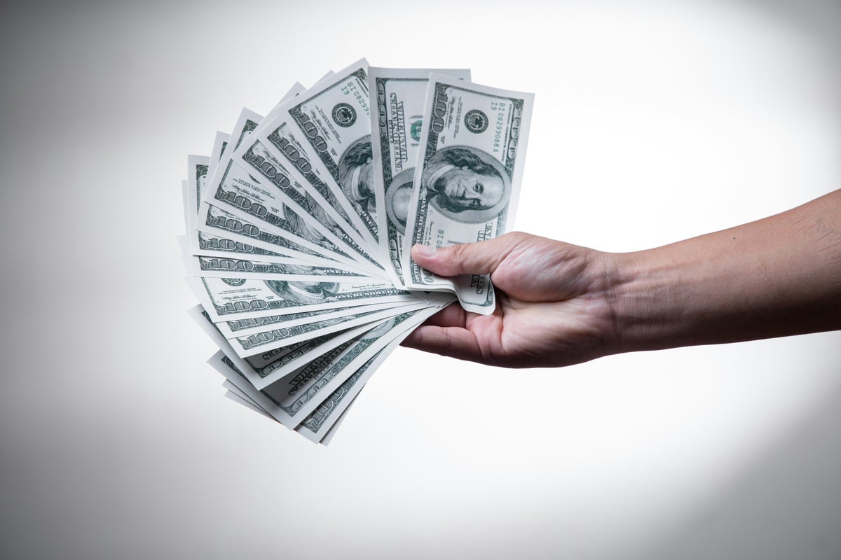 Verizon's Q2 Earnings: Analyzing the Buy or Not Buy Dilemma