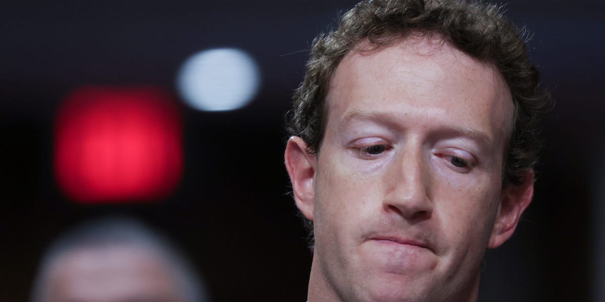Mark Zuckerberg Scales Back Meta's Metaverse Spending Amid