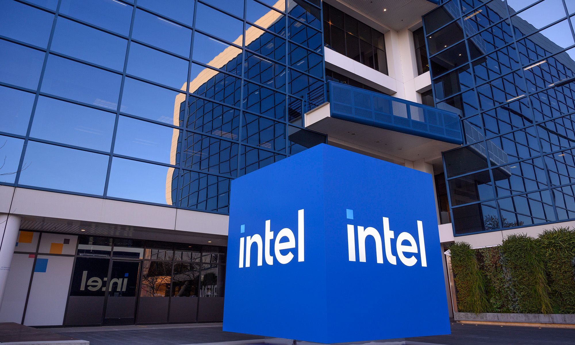 Intel's Future: A 7-Year Outlook and Investment Potential