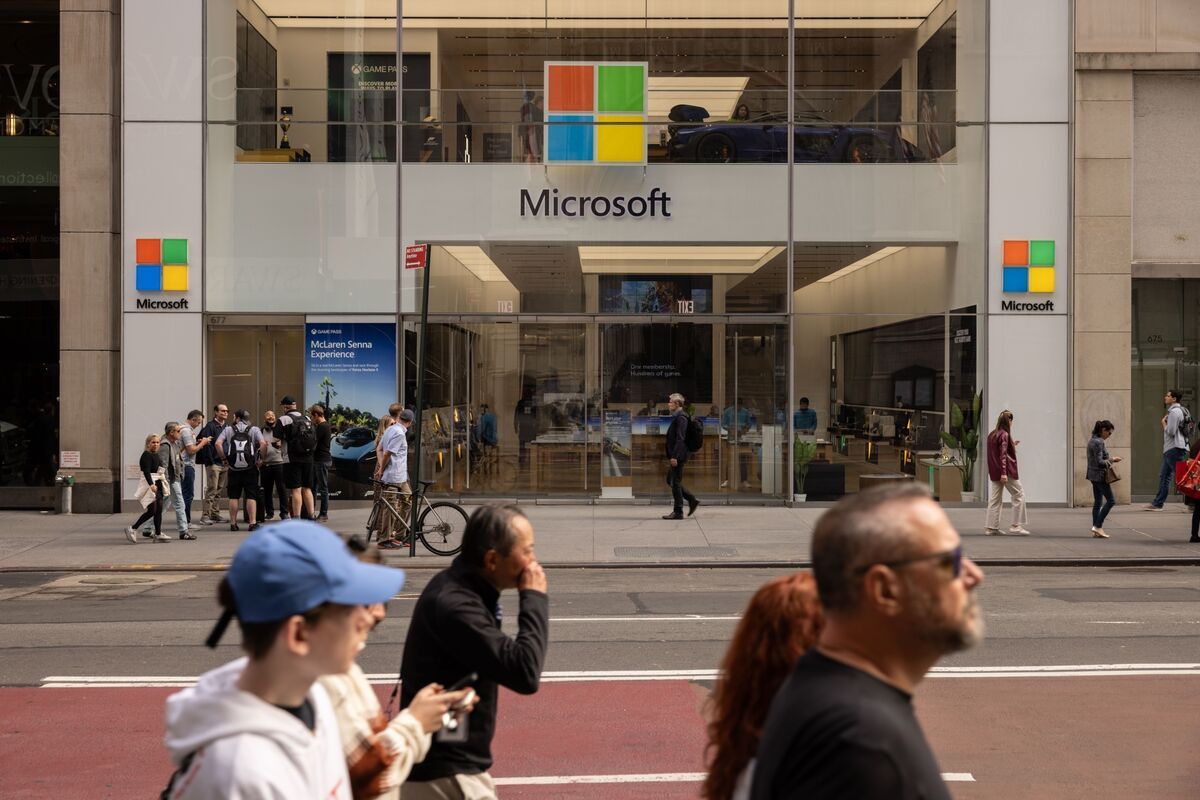 Microsoft Hits Record High as AI Investments Pay Off