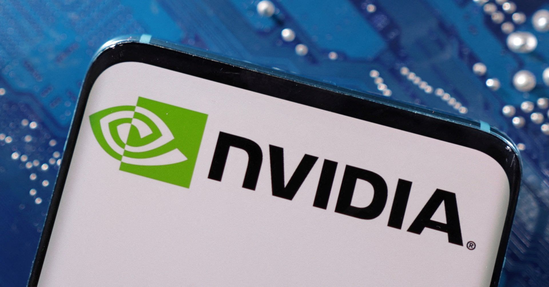 Nvidia's AI Dominance Faces Challenges Amid Soaring Stock