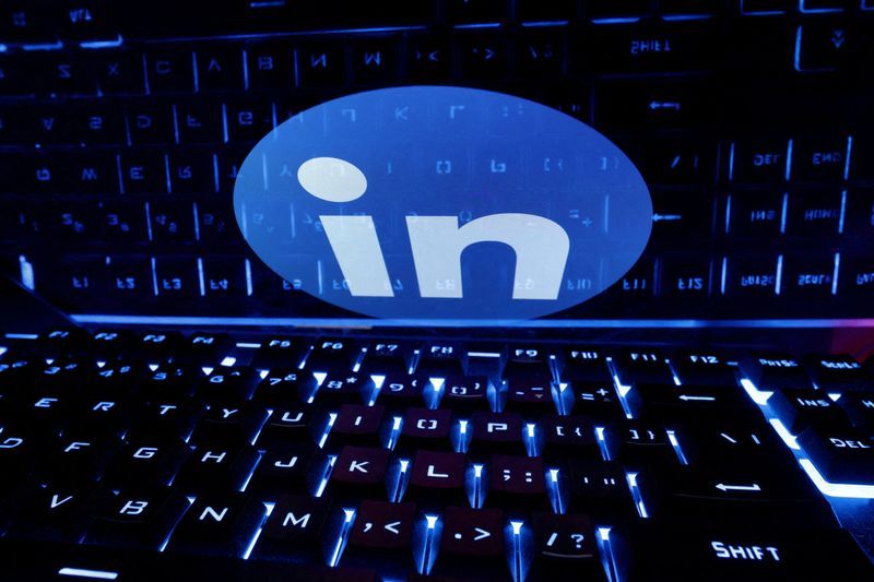 LinkedIn Lawsuit Dismissed: Company Cleared of AI Training