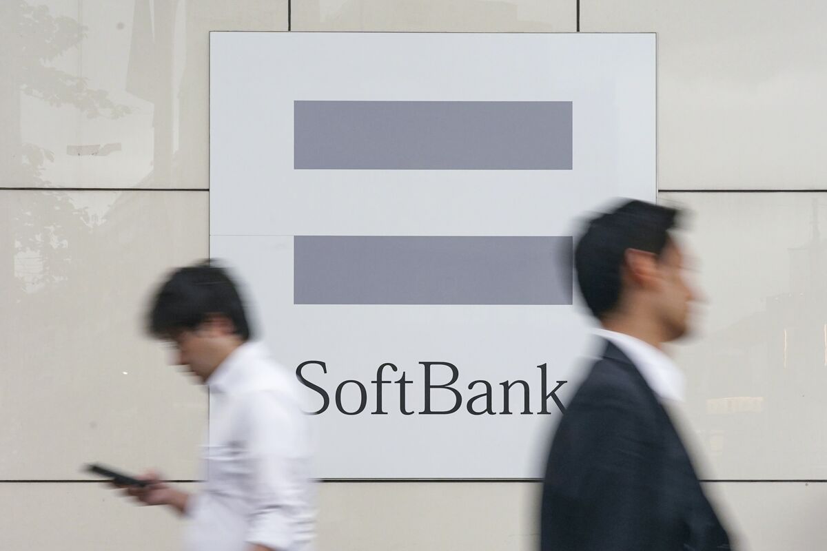 SoftBank Explores Project Financing for $500 Billion AI