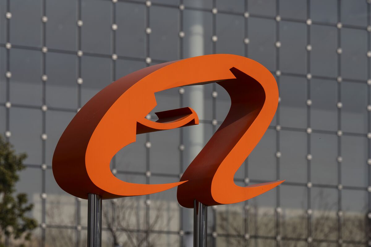 Alibaba Shares Soar as New AI Model QwQ-32B Challenges