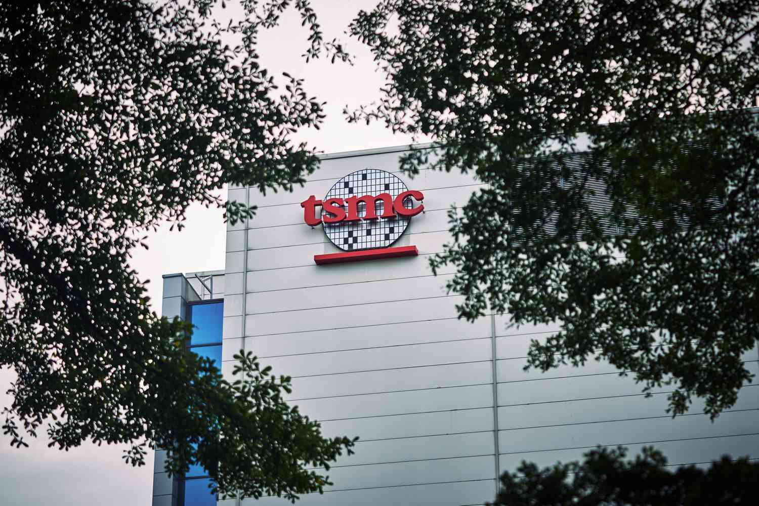 TSMC Reports Robust Revenue Growth Driven by AI Chip Demand