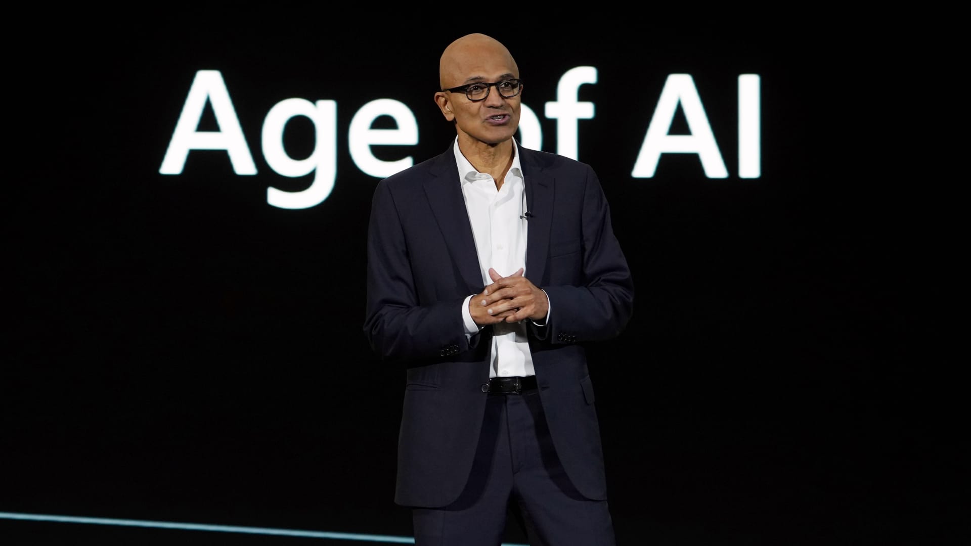 Microsoft Considers Natural Gas for AI Data Centers Amid