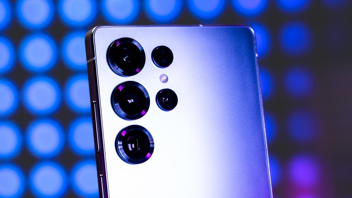Samsung Halts Global Rollout of One UI 7 Due to Serious Bug