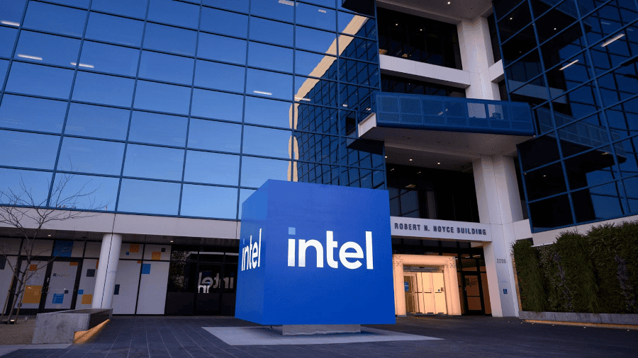 Intel's Major Restructuring: Layoffs and AI Focus Under New 