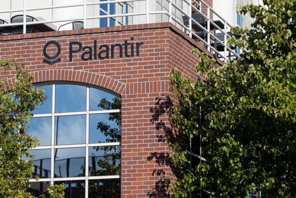 Palantir and Google Cloud Partner to Enhance AI Solutions