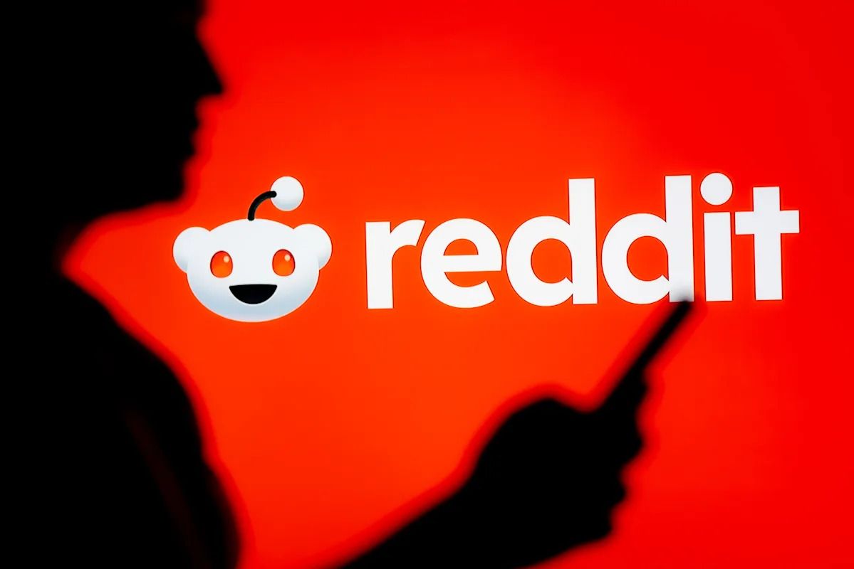 Controversial AI Experiment on Reddit Sparks Ethical Debate