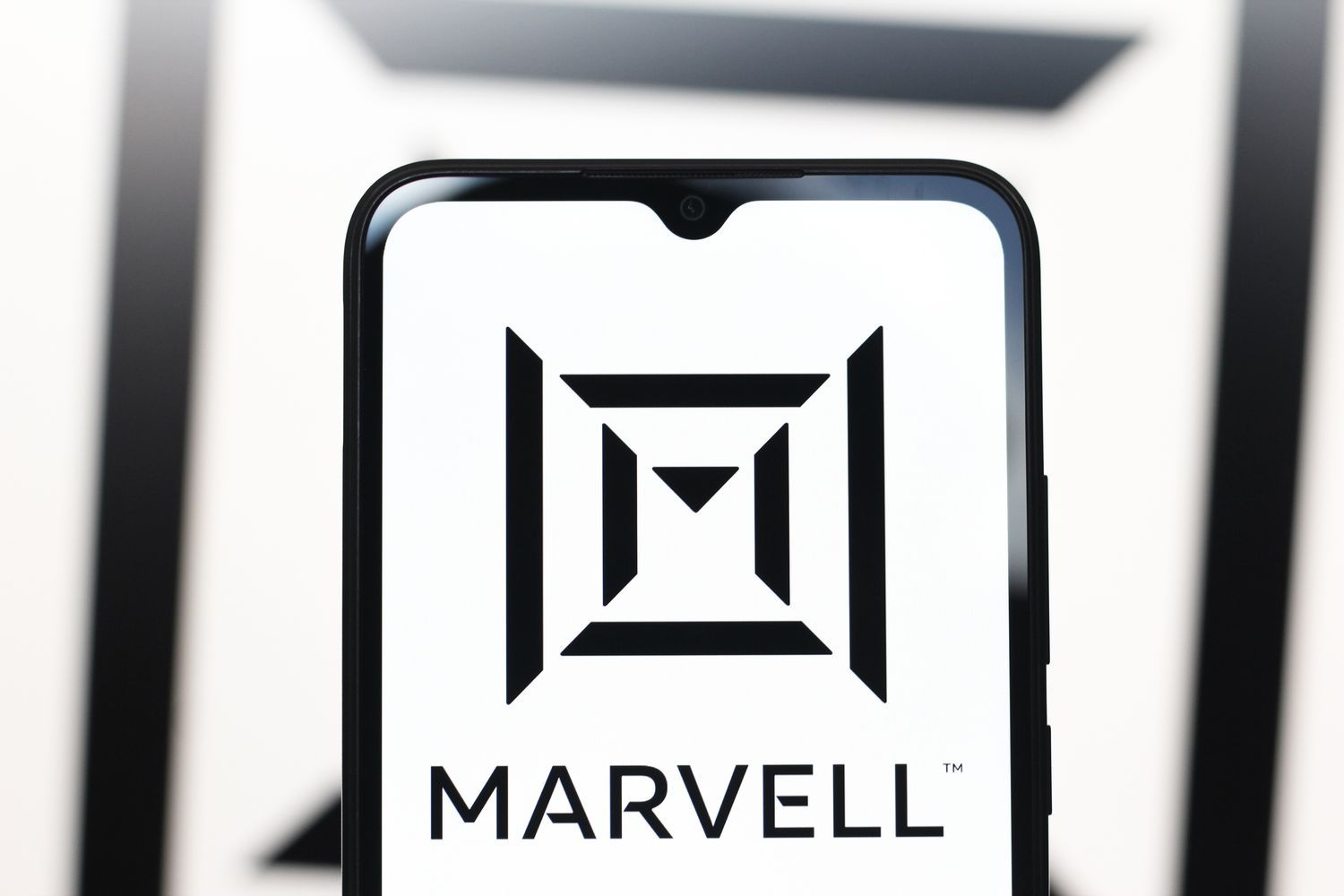 Marvell Technology Postpones Investor Day, Narrows Guidance 