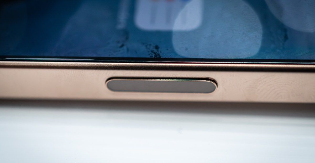 Apple's 2027 Product Renaissance: Foldable iPhones, Smart