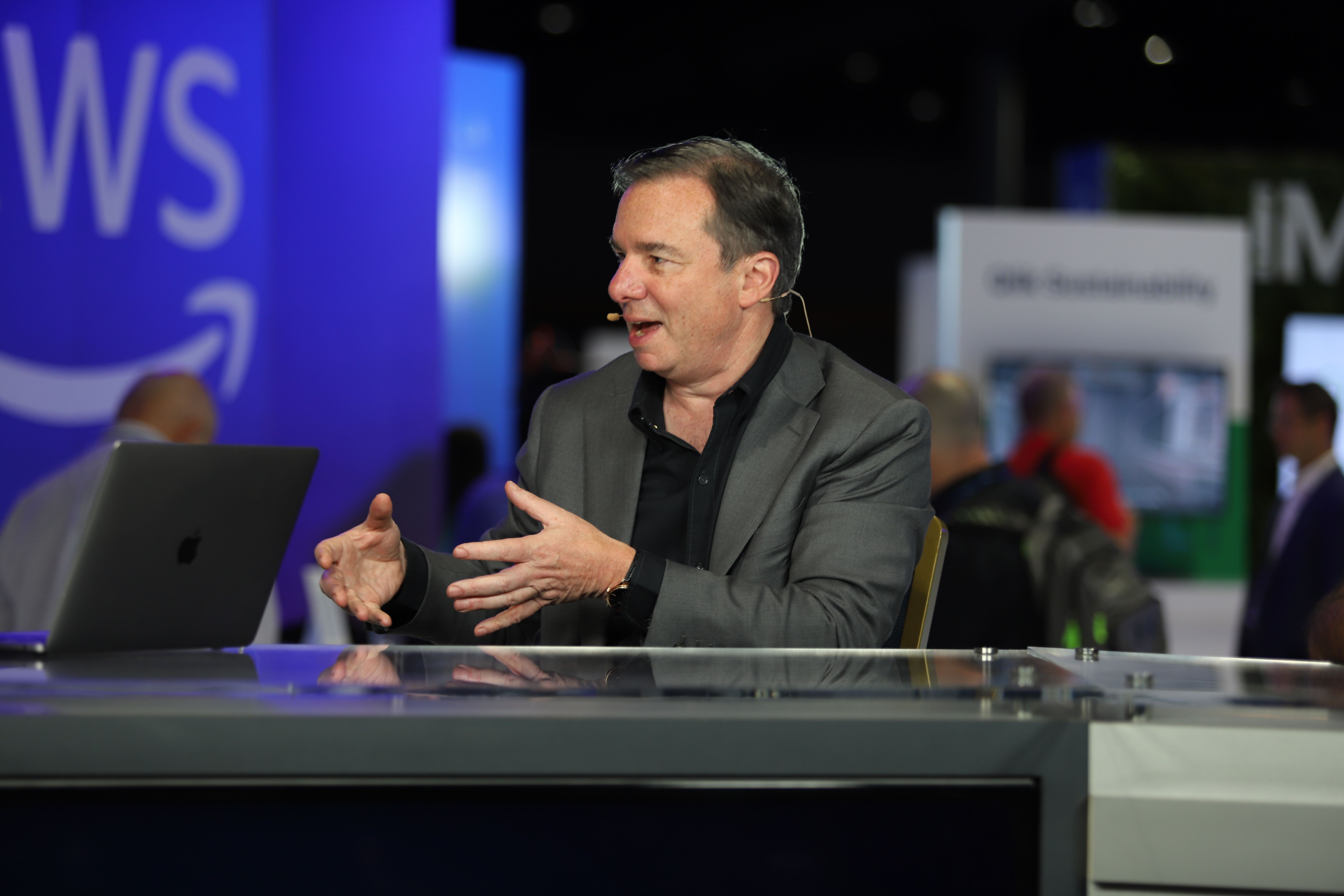 Qlik Unveils AI-Driven Data Lakehouse and Agentic