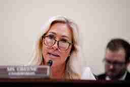 Anthropic CEO Opposes 10-Year Moratorium on State AI Laws, Sparking Debate on AI Regulation