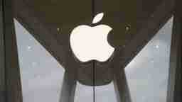 Apple's AI Strategy: Delayed Siri Upgrade Raises Questions About Company's Position in AI Race