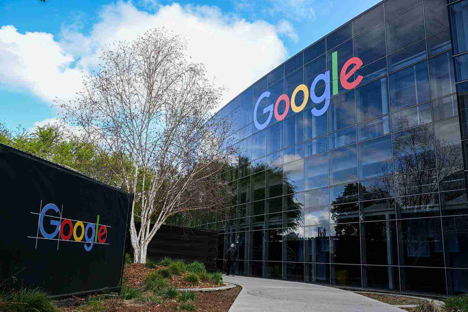 Alphabet's Q3 2024 Earnings Surge: AI Investments Boost