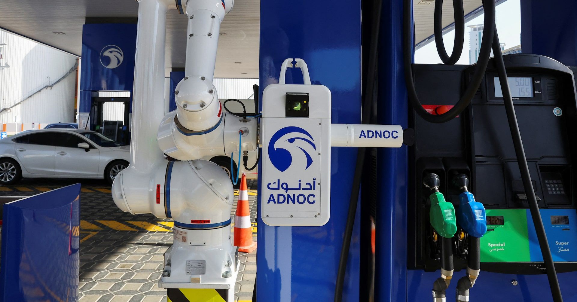 ADNOC and AIQ Launch Groundbreaking Agentic AI Solution for 