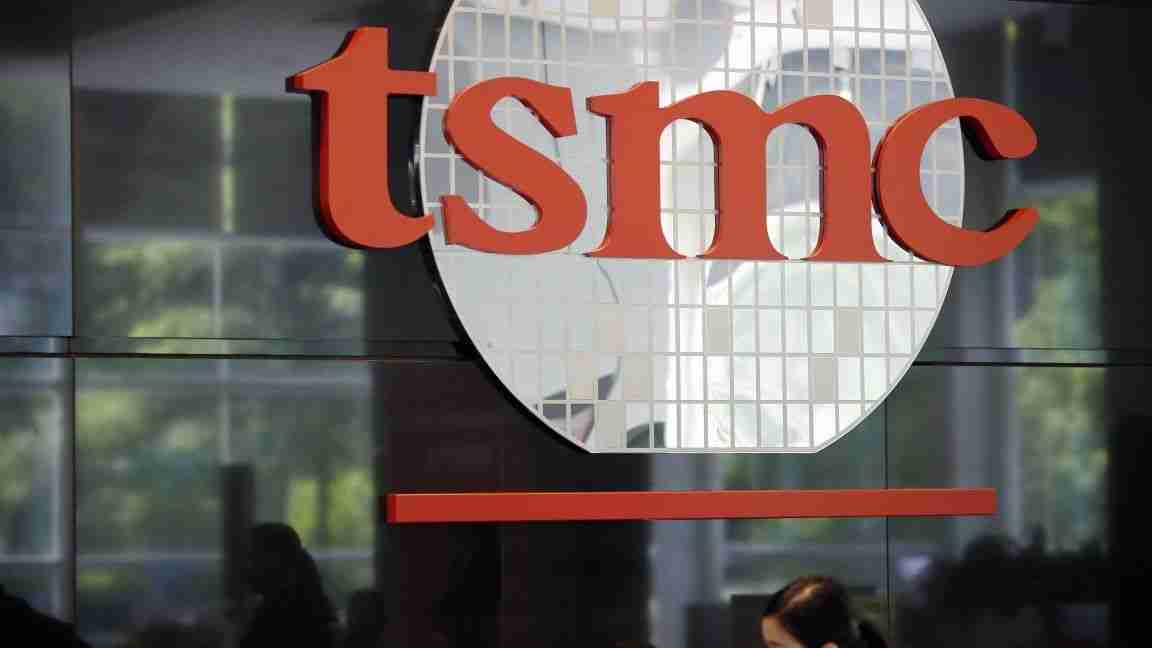 TSMC Halts Advanced AI Chip Production for China Amid US