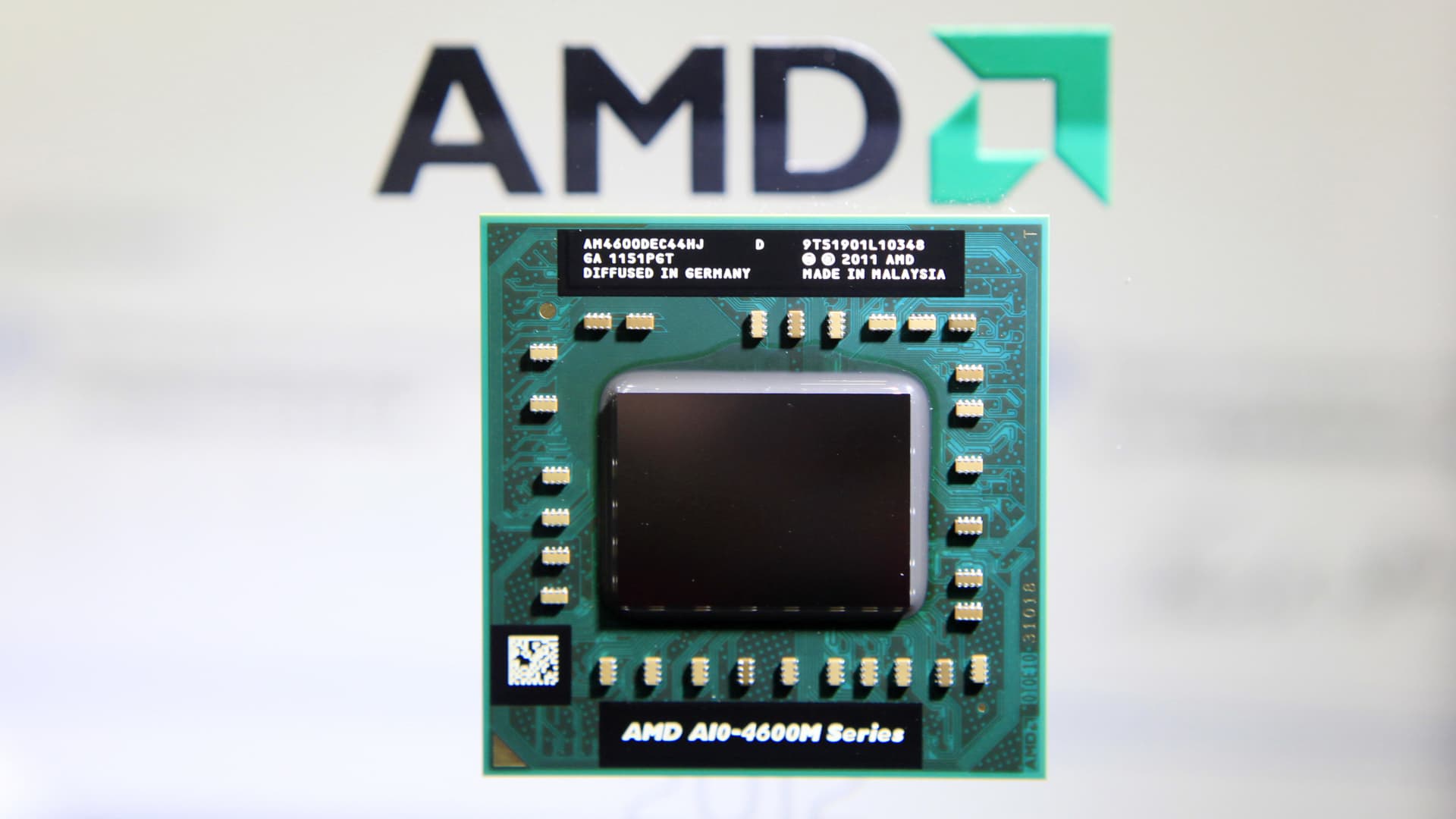 AMD Faces Challenges in AI Market as Bank of America