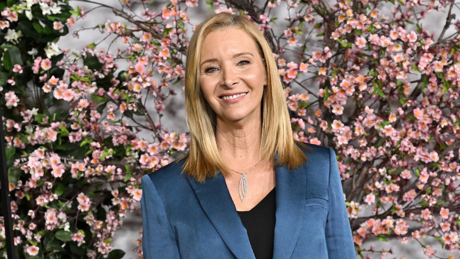 Lisa Kudrow Criticizes Tom Hanks' AI-Driven Film 'Here' as